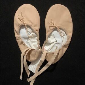 NWT Sansha Silhouette Pink Ballet Shoes 10W